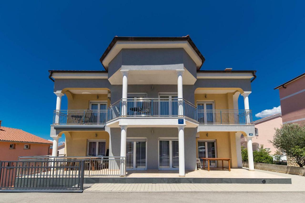 Moderne Souterrainwohnung Crikvenica Exterior photo